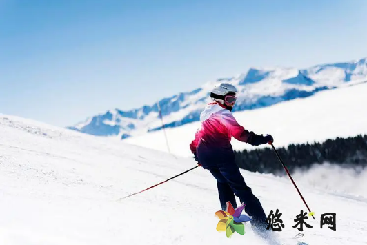 滑雪戴护目镜是为了防止眼睛蛋白质变性